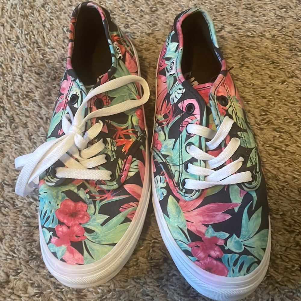 Tropical flower women’s vans